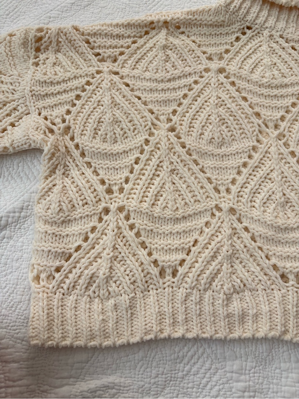POL Open-Work Cable-Knit Cropped Turtleneck Sweater. Cream Size Small. Nice! - Picture 13 of 16